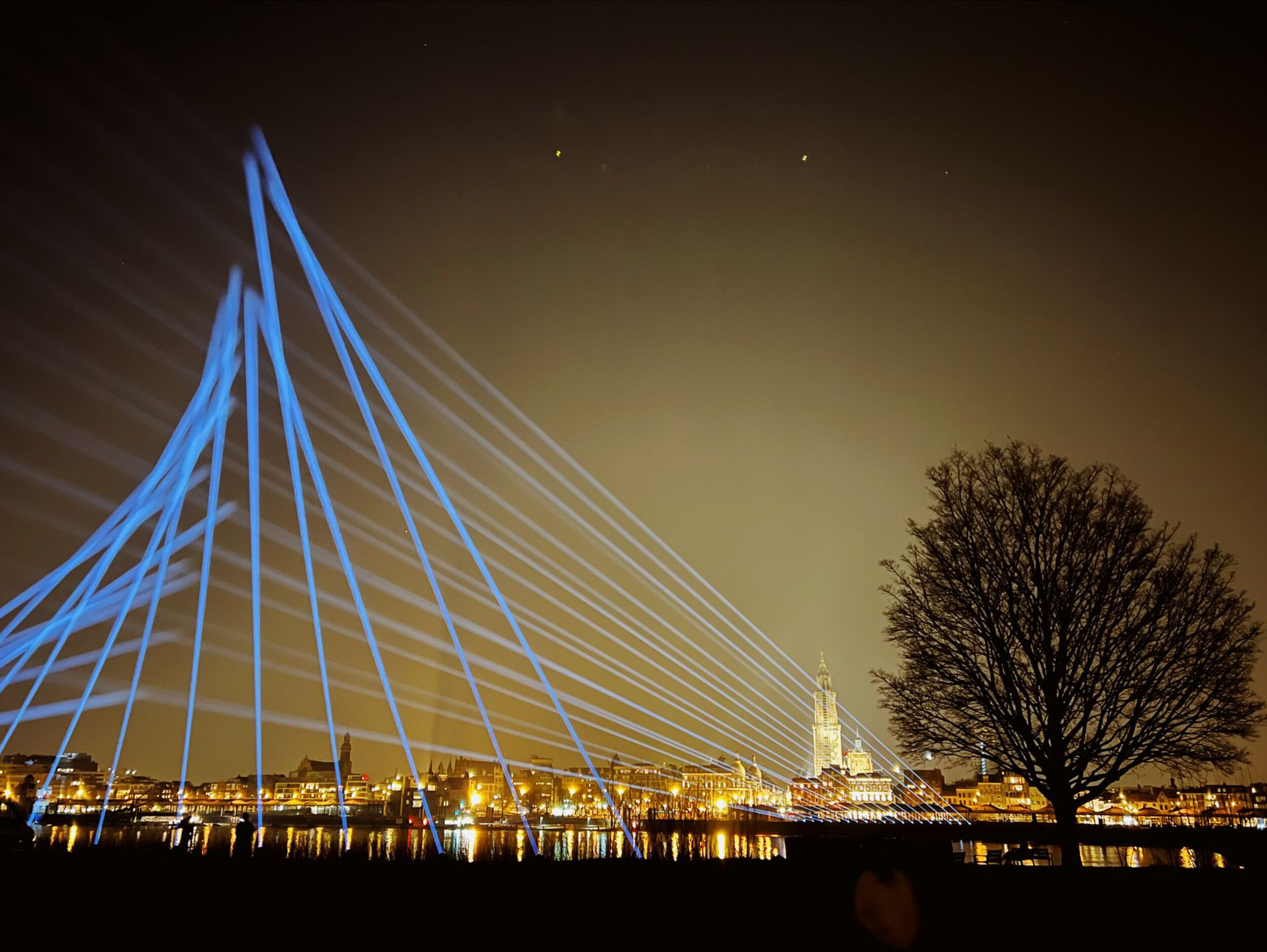 GVA en ATV leggen een nieuwsbrug over de Schelde